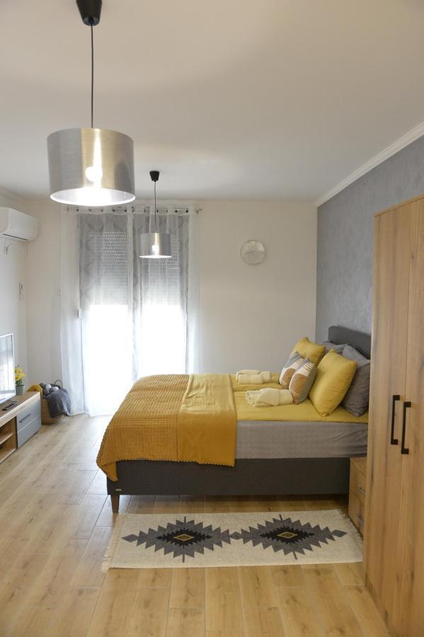 Apartman Liliom ซูโบติกา ภายนอก รูปภาพ